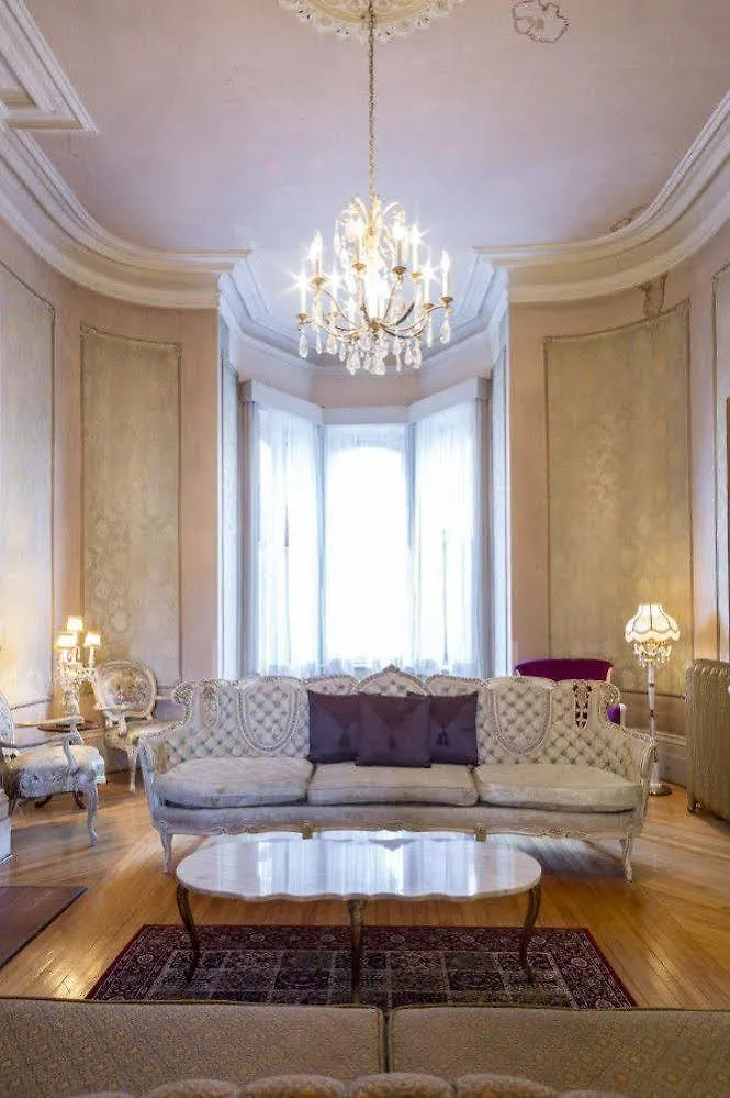 Apartment Les Maisons Montcalm Quebec City Canada